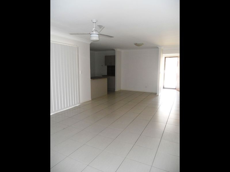 39 Barcombe Drive, Marsden QLD 4132