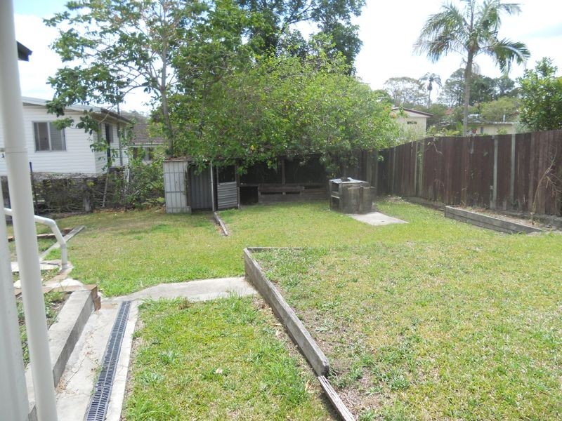 42 Bruce Road, Woodridge QLD 4114
