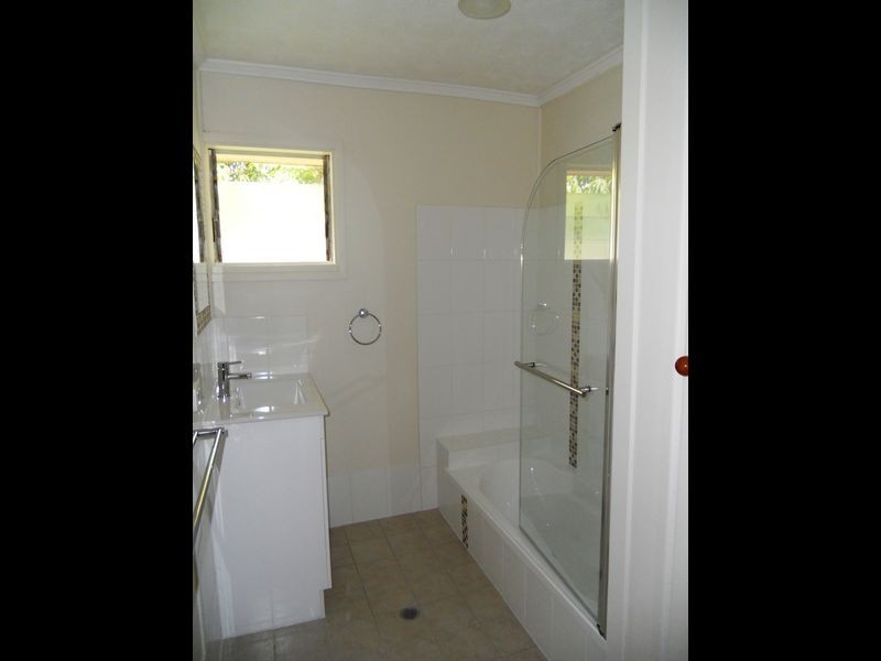 77 Ewing Road, Woodridge QLD 4114