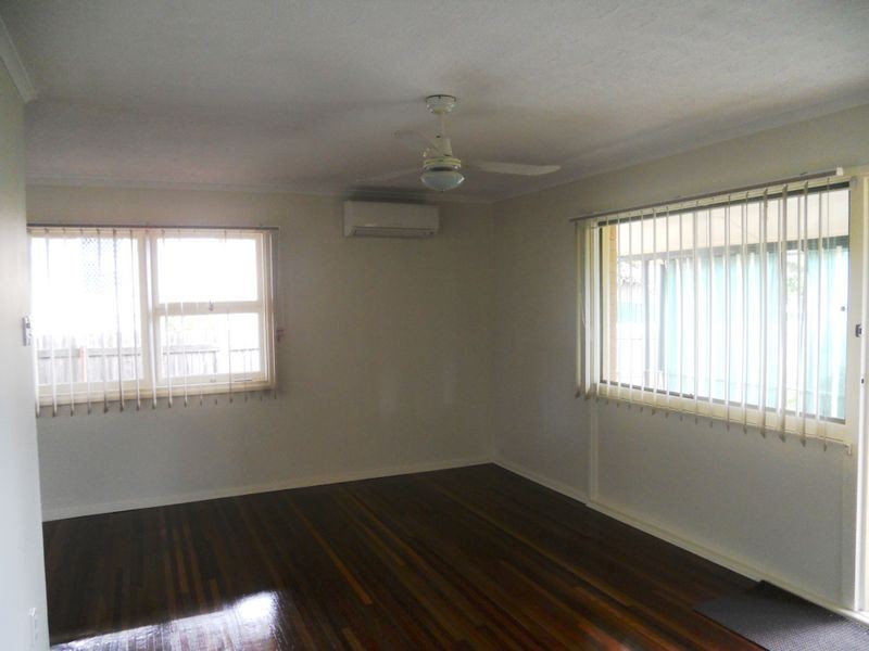 77 Ewing Road, Woodridge QLD 4114