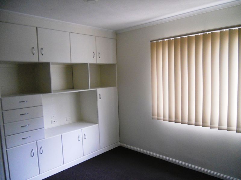77 Ewing Road, Woodridge QLD 4114