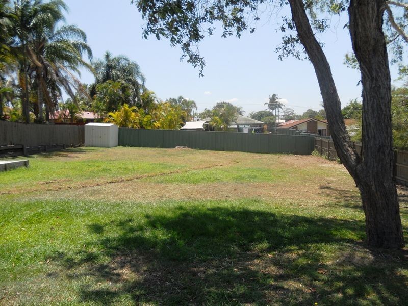 16 Cresthill Avenue, Regents Park QLD 4118