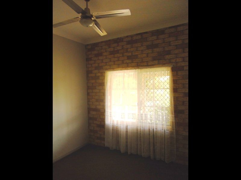 48 Owens Crescent, Regents Park QLD 4118