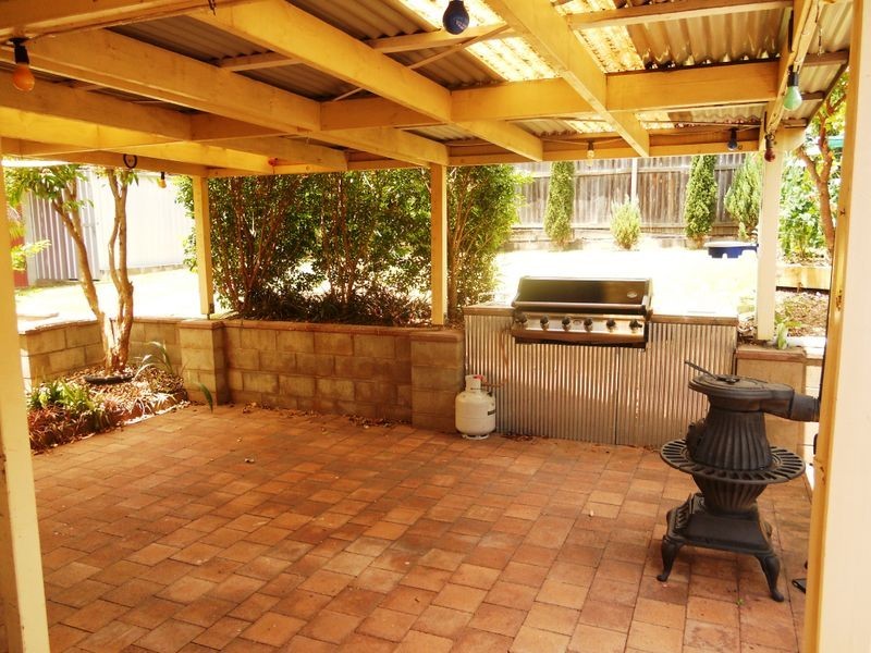 48 Owens Crescent, Regents Park QLD 4118