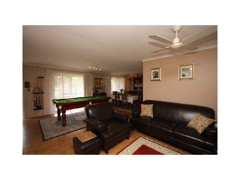 22 Estramina Road, Regents Park QLD 4118