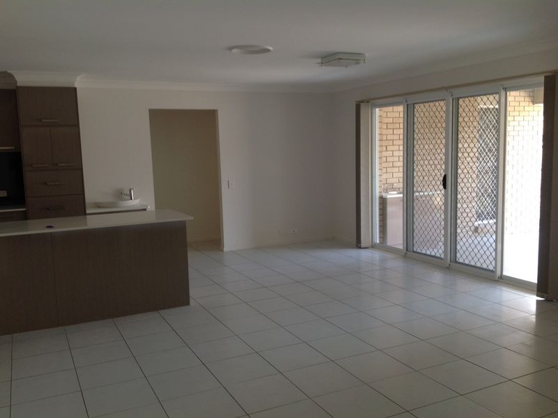 13 Rosella Close, Calamvale QLD 4116