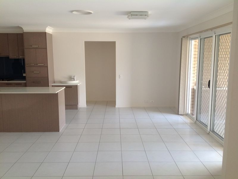 13 Rosella Close, Calamvale QLD 4116