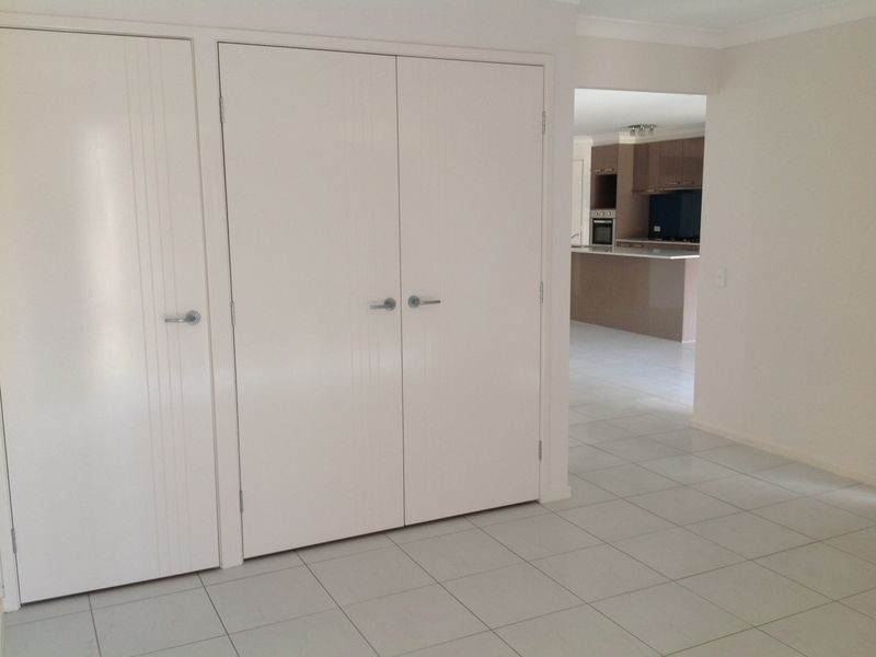 13 Rosella Close, Calamvale QLD 4116