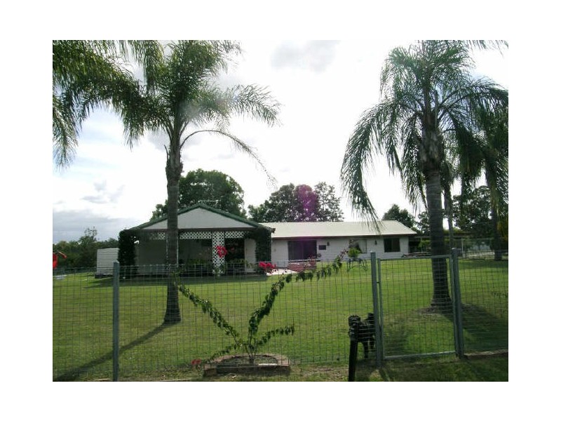 77 Dundee Road, North Maclean QLD 4280