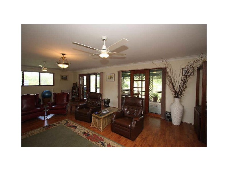 77 Dundee Road, North Maclean QLD 4280