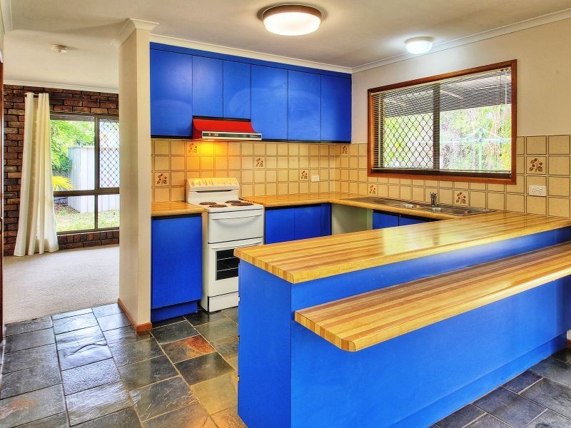 16 Clover Court, Regents Park QLD 4118