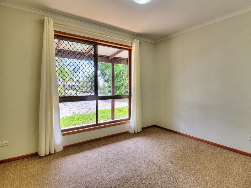 16 Clover Court, Regents Park QLD 4118