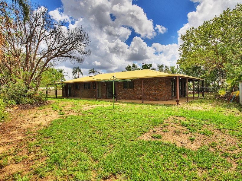 16 Clover Court, Regents Park QLD 4118