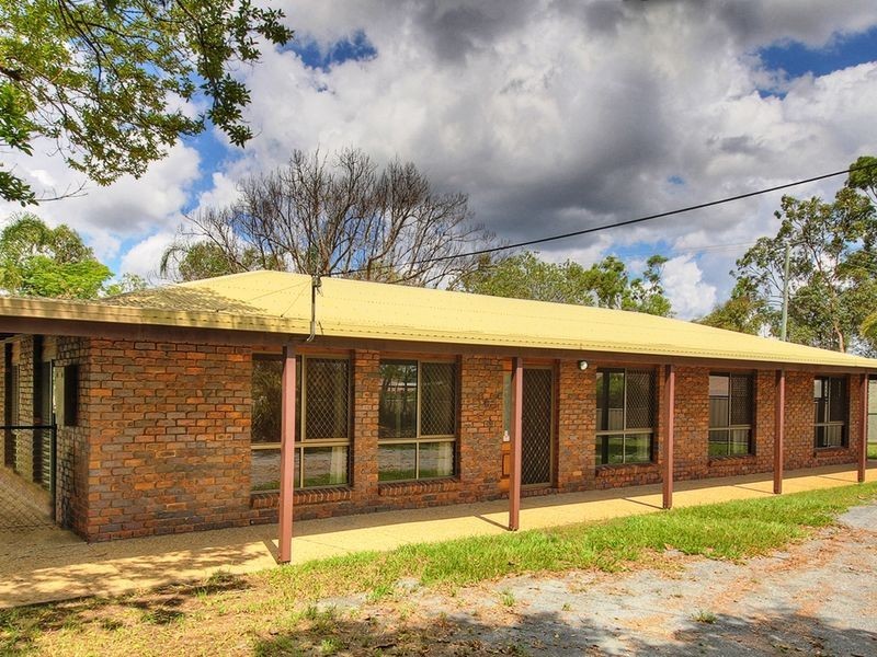 16 Clover Court, Regents Park QLD 4118