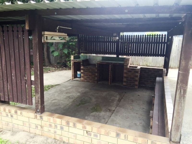 20 Dryade Street, Regents Park QLD 4118