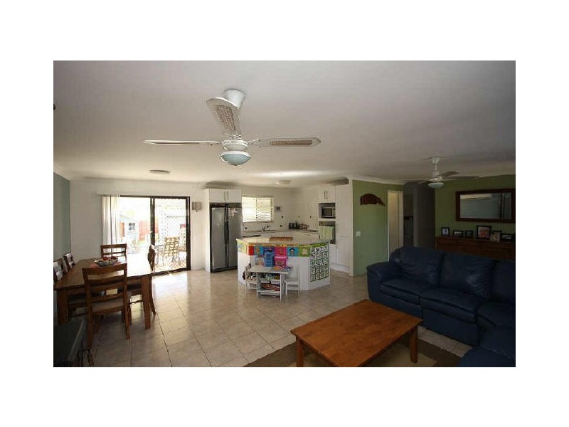 11 Bursaria Street, Crestmead QLD 4132