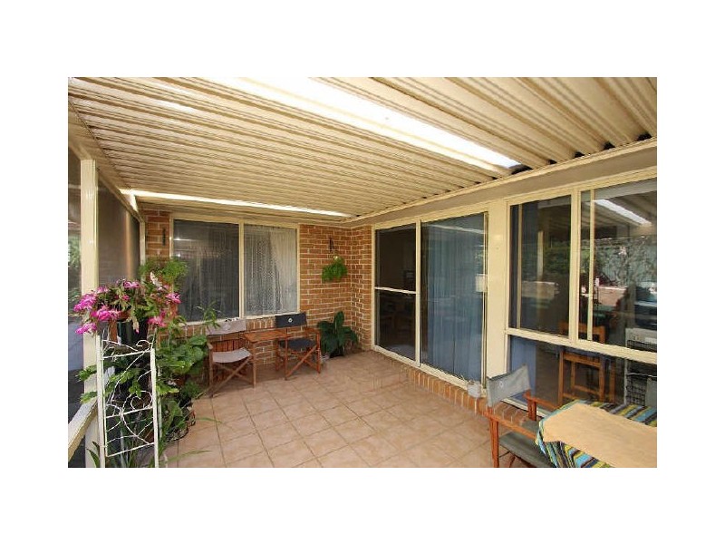 8 Forestgum Grove, Regents Park QLD 4118