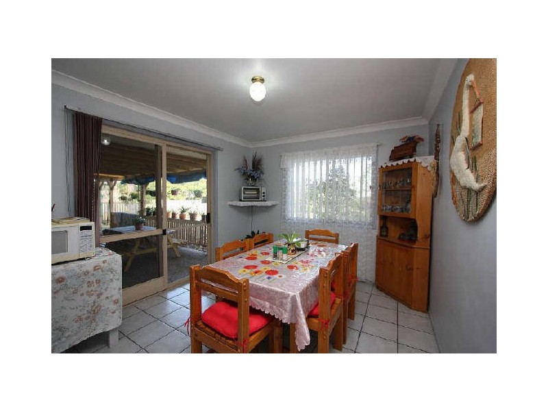 76 Owens Crescent, Regents Park QLD 4118