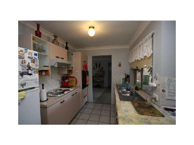 76 Owens Crescent, Regents Park QLD 4118