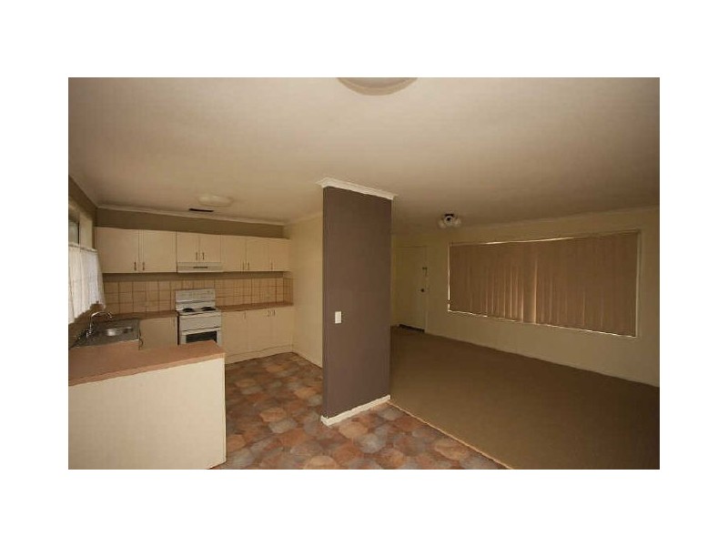 143 Waratah Drive, Crestmead QLD 4132