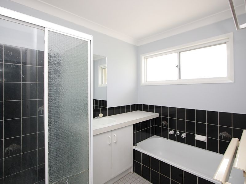 10 Redgum Drive, Regents Park QLD 4118
