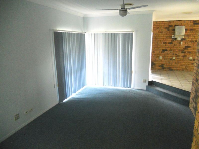 8 Hydrabad Street, Regents Park QLD 4118