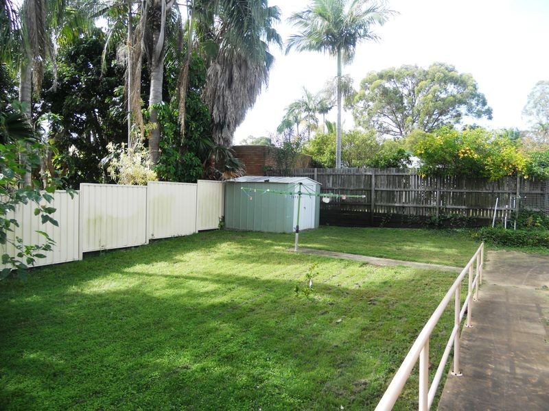 8 Hydrabad Street, Regents Park QLD 4118