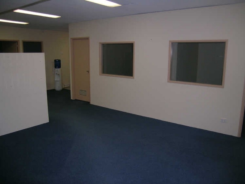 Ground Floor/1 Helen Street, Hillcrest QLD 4118