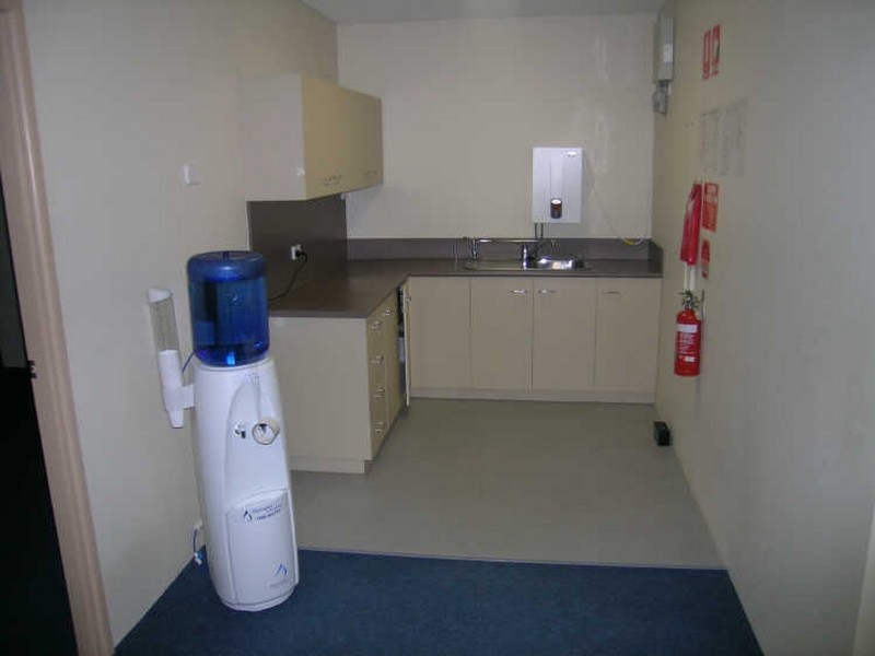 Ground Floor/1 Helen Street, Hillcrest QLD 4118