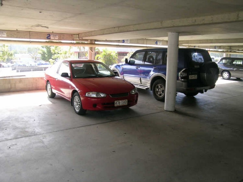 Ground Floor/1 Helen Street, Hillcrest QLD 4118