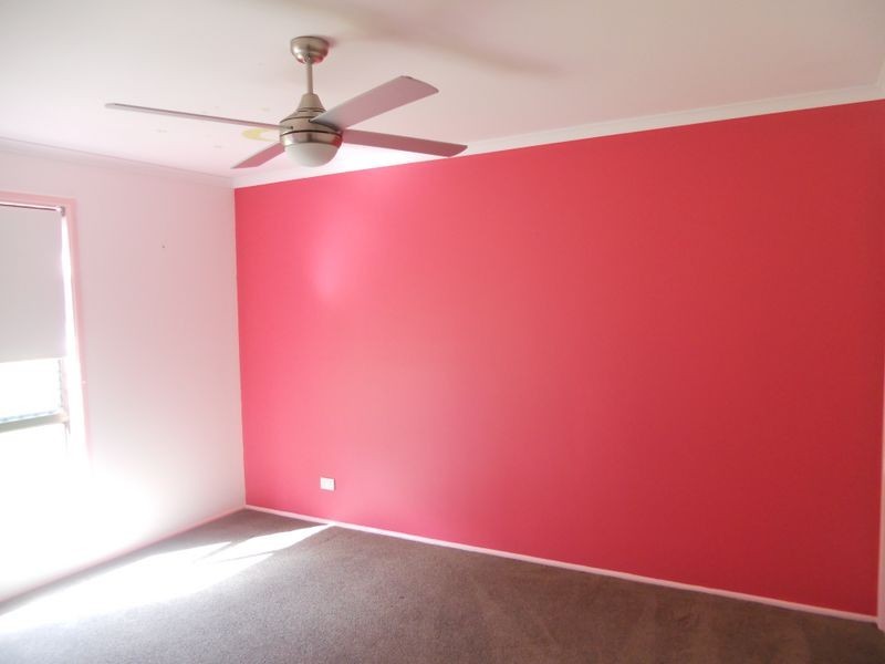 26 Cresthill Avenue, Regents Park QLD 4118