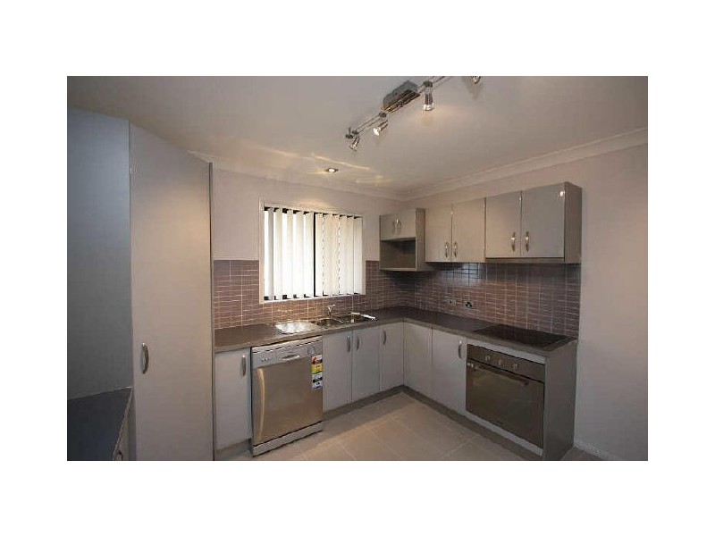 18 Yarraman Chase, Waterford QLD 4133