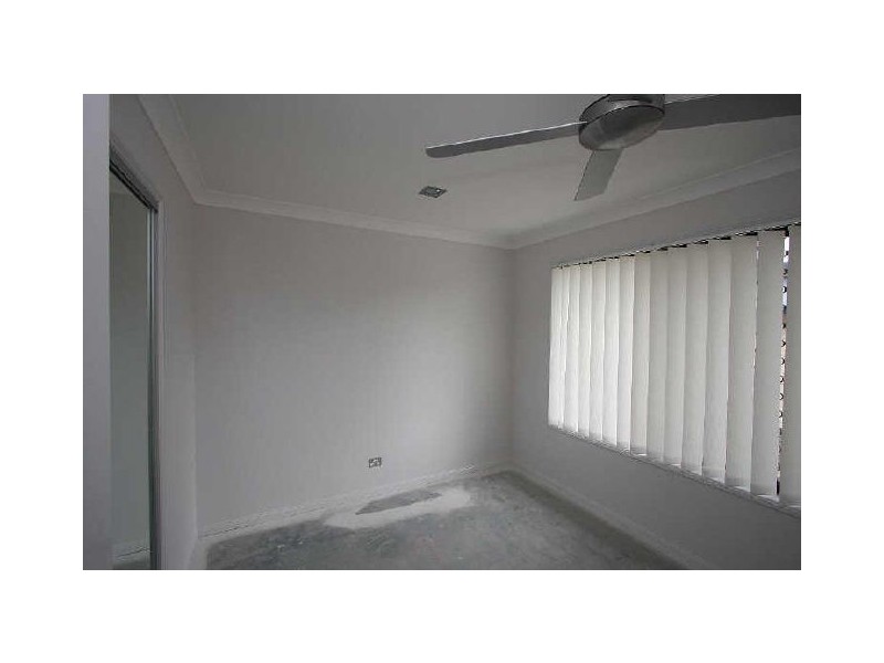 18 Yarraman Chase, Waterford QLD 4133