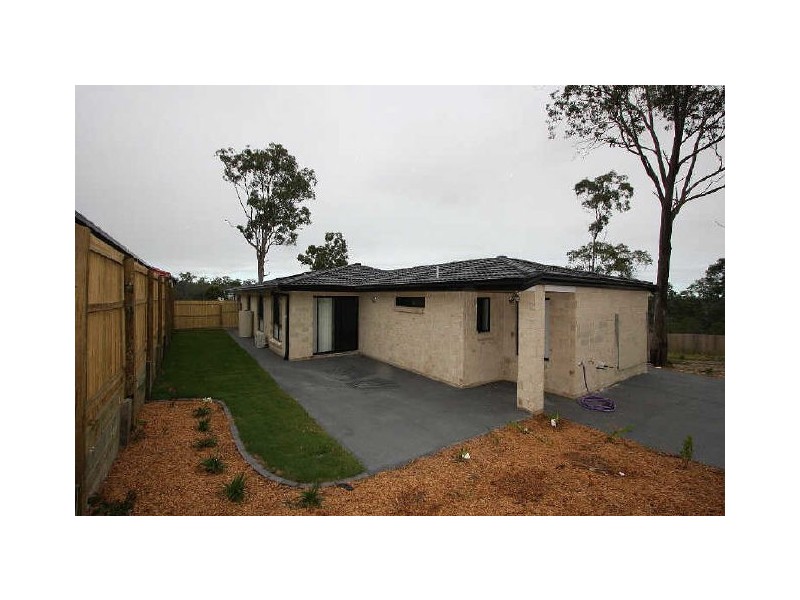 18 Yarraman Chase, Waterford QLD 4133