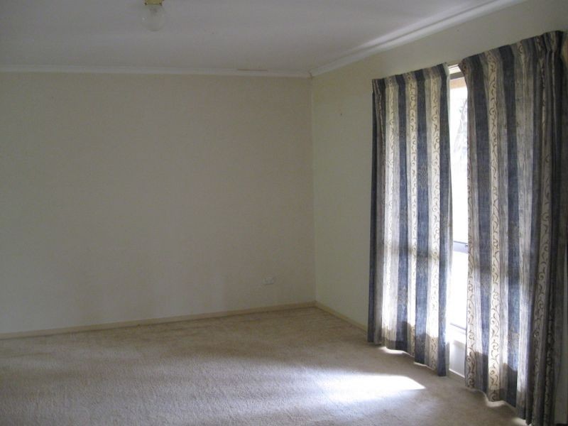 44 Haldham Crescent, Regents Park QLD 4118
