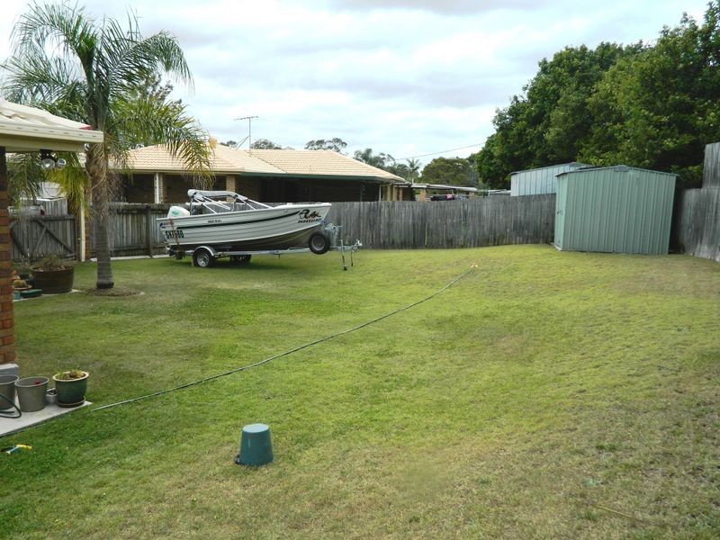 36 Federation Drive, Hillcrest QLD 4118