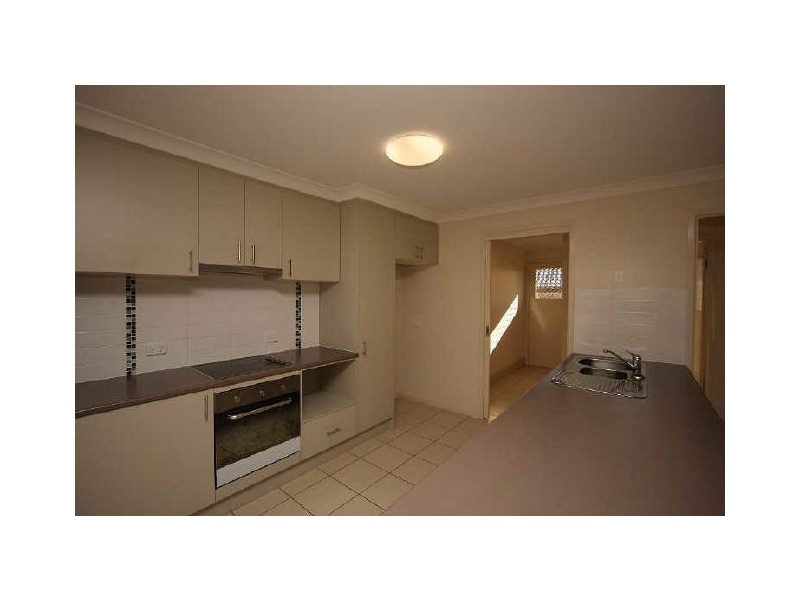 20 Pine Grove Drive, Crestmead QLD 4132