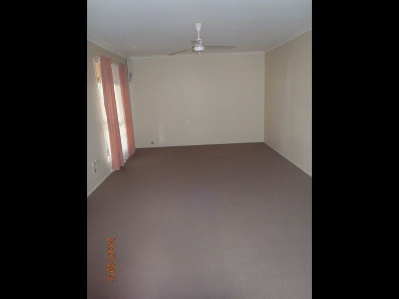 7 Silvertop Street, Hillcrest QLD 4118