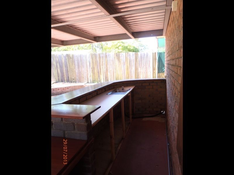 7 Silvertop Street, Hillcrest QLD 4118