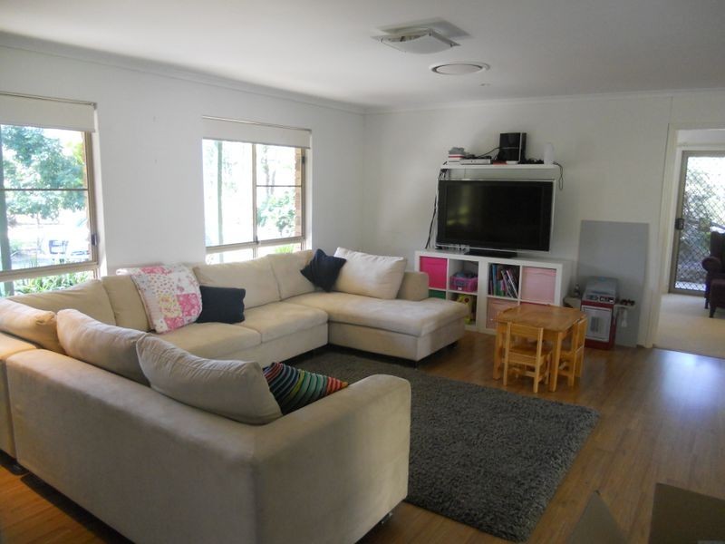 7 -11 Daniel Court, Greenbank QLD 4124