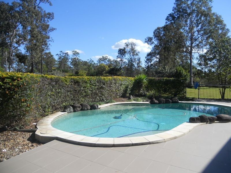 7 -11 Daniel Court, Greenbank QLD 4124