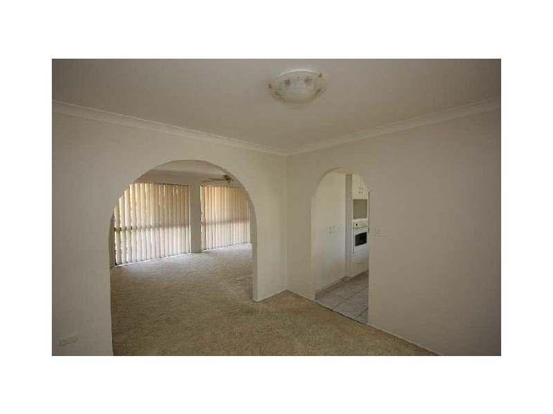 7 Corsloot Street, Regents Park QLD 4118