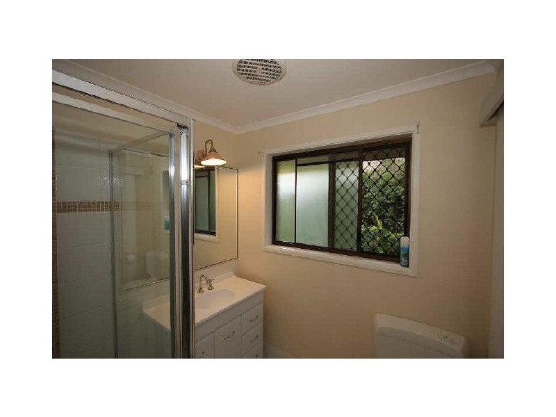 3 Acorus Court, Regents Park QLD 4118