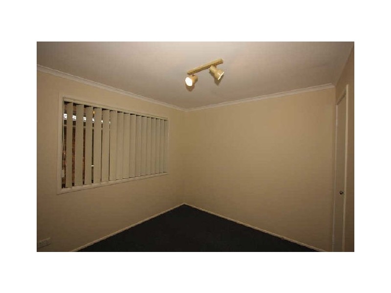 3 Acorus Court, Regents Park QLD 4118