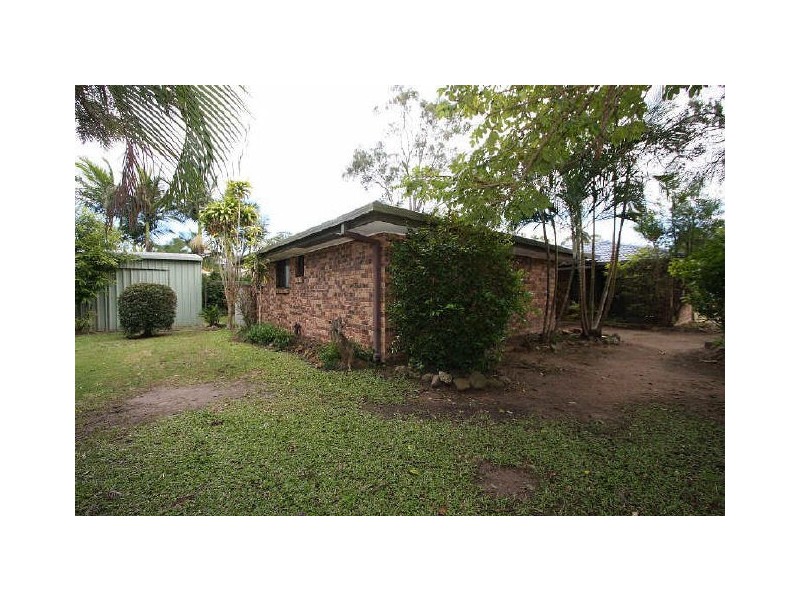 3 Acorus Court, Regents Park QLD 4118