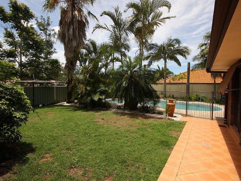 2 Bottlebrush Street, Regents Park QLD 4118
