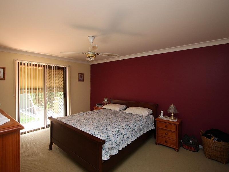 2 Bottlebrush Street, Regents Park QLD 4118