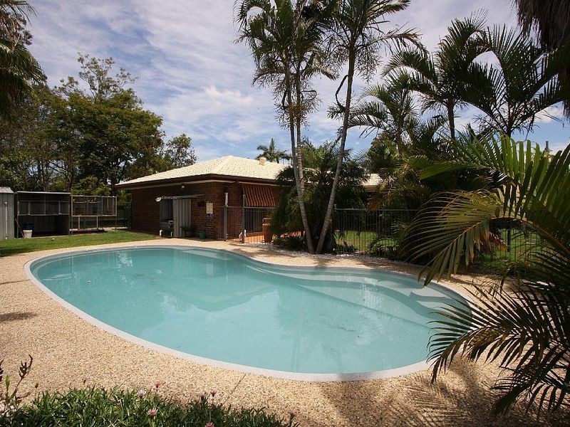 2 Bottlebrush Street, Regents Park QLD 4118