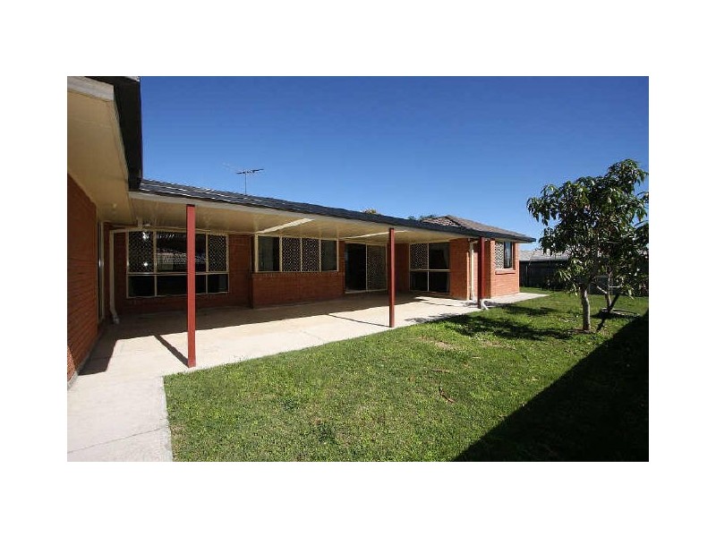 3 Wisteria Drive, Regents Park QLD 4118