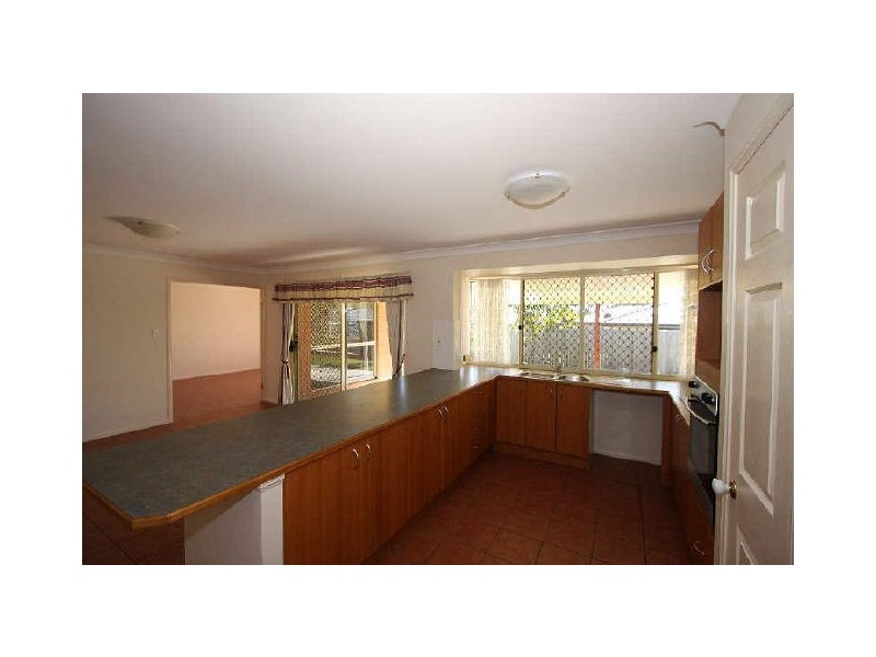 3 Wisteria Drive, Regents Park QLD 4118